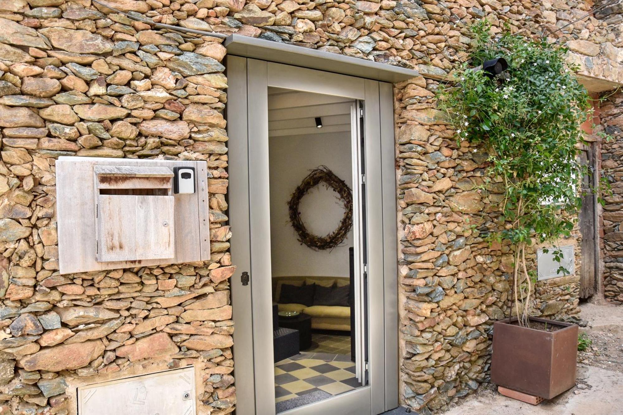 Casa De Piedras By Sierra Viva Desing Villa Cortelazor Exteriör bild